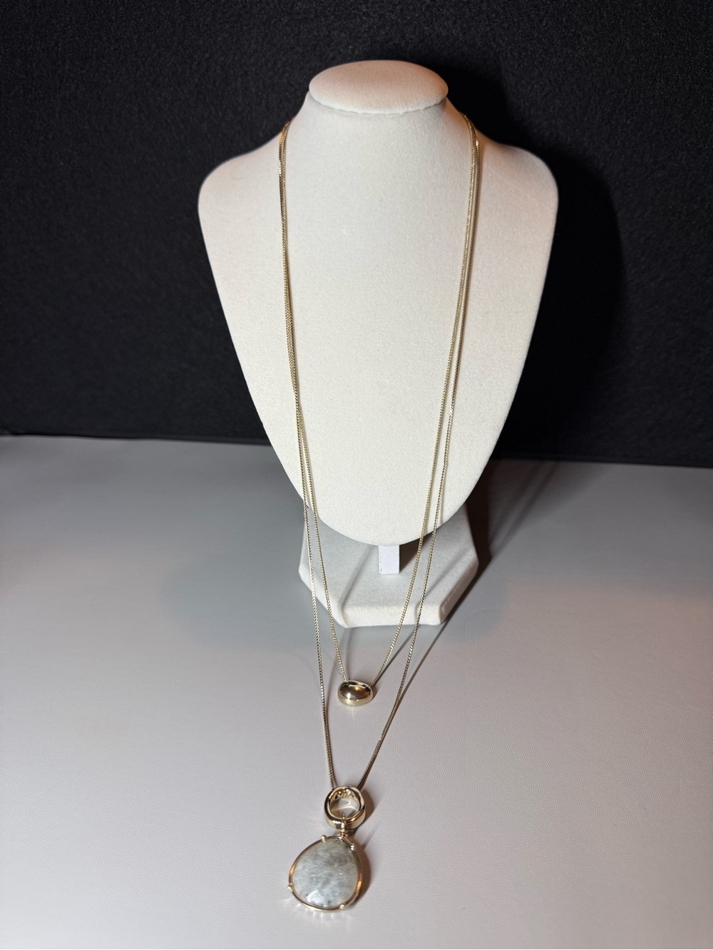 Gold Tone Layered Long Necklace with Gray Stone Pendant 🗽🖤
